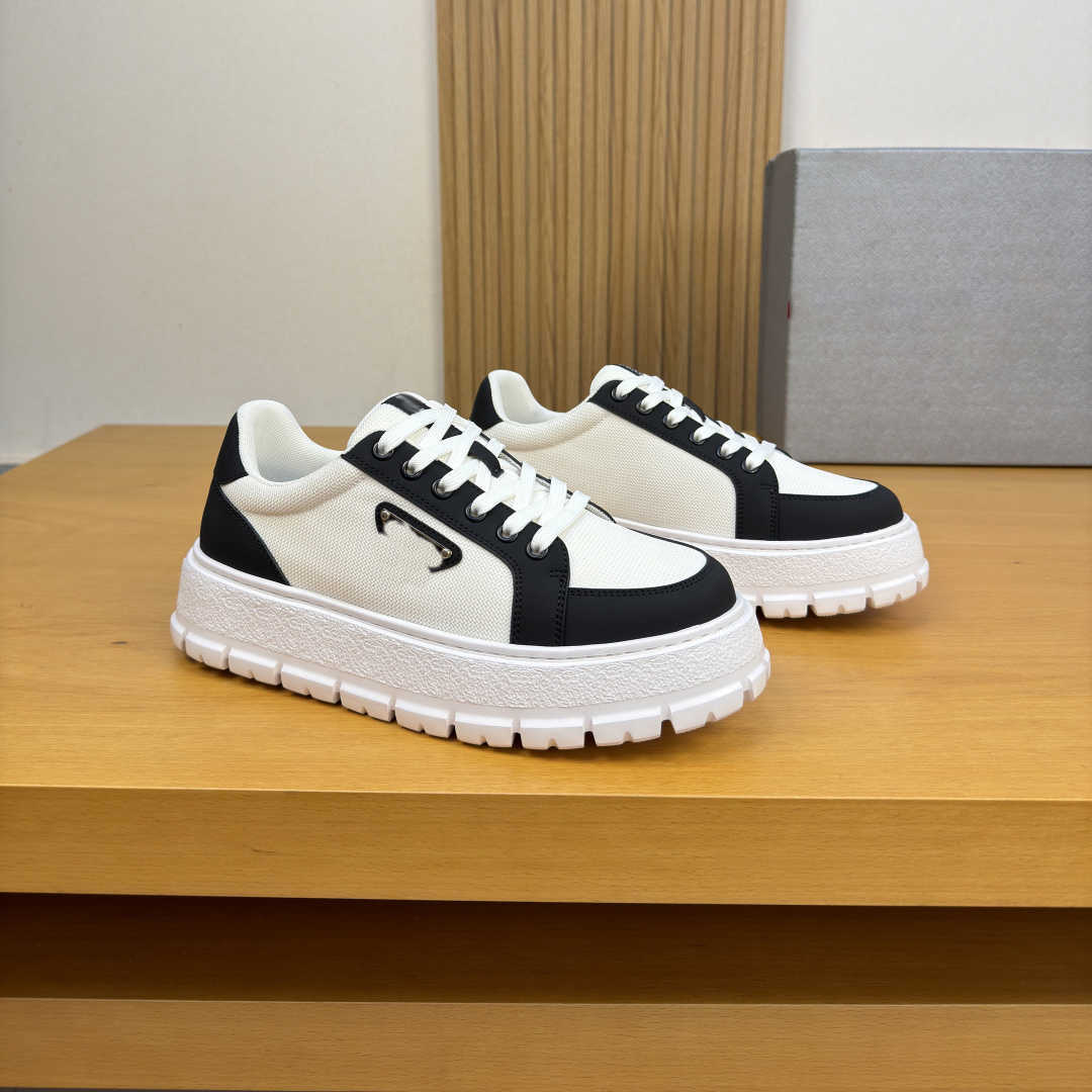 Luxury Women Black White Classic Platform Sneakers Lace-up Low-top Mesh Thick Sole Fashionable Casual Sports Skate Shoes 261019