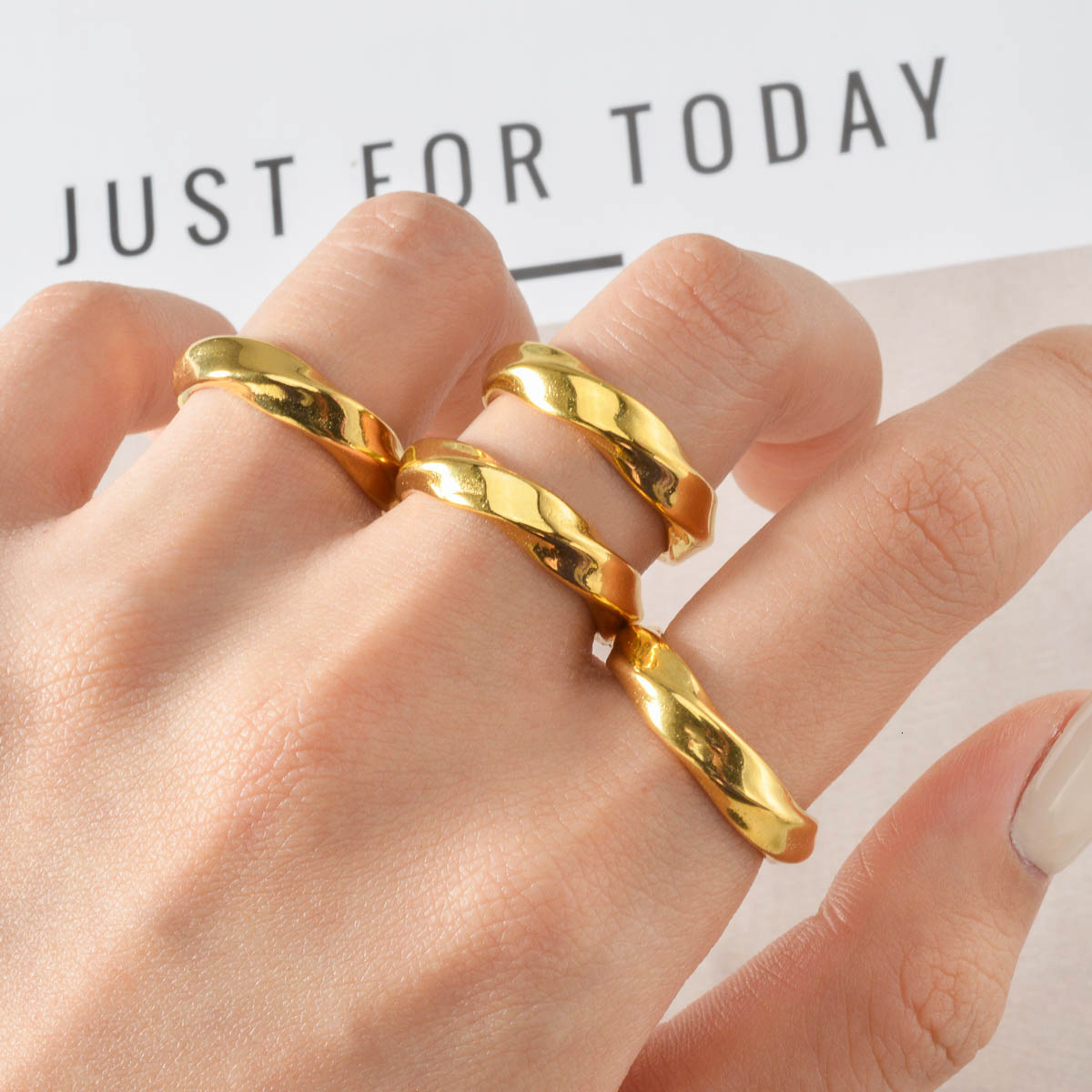 Mobius Twisted Ring Irregular Wave Gold Niche Light Luxury Ins Couple Ring Gift