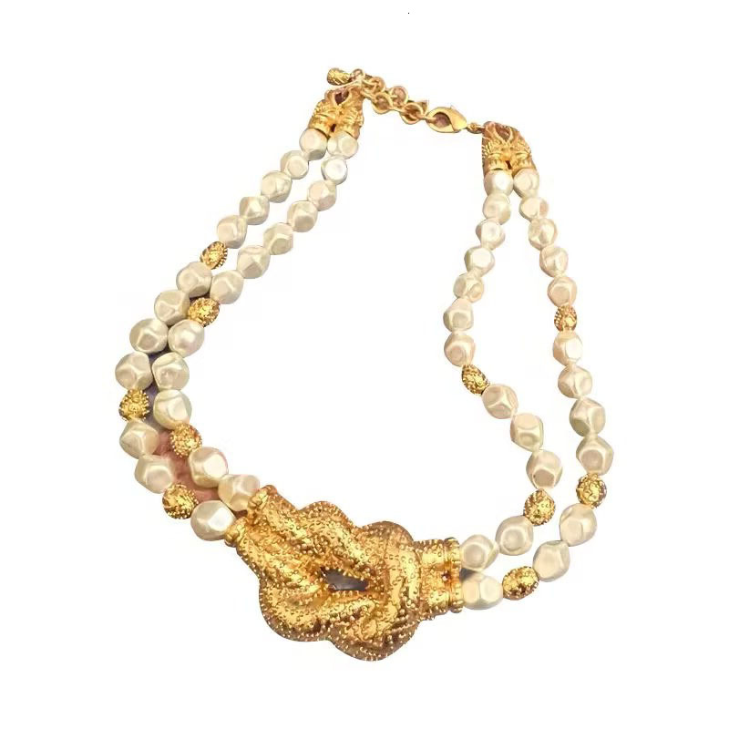 New European and American summer style light luxury pearl multi-layer necklace, trendy retro niche exaggerated collarbone chain