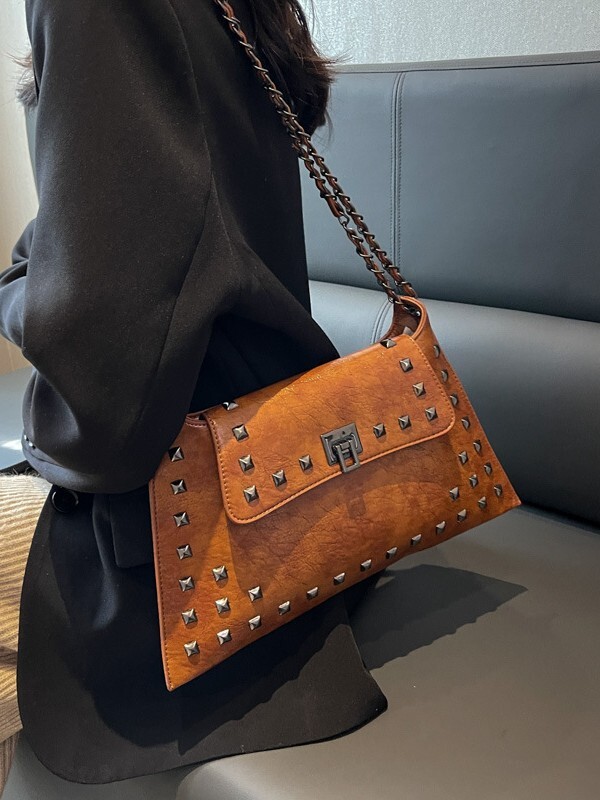 Hot Sale Retro Underarm For Women, Niche Fashion Single Shoulder Crossbody Bag With Chain And Rivets Luxury Crossbody Bag Large Capacity Commuting B