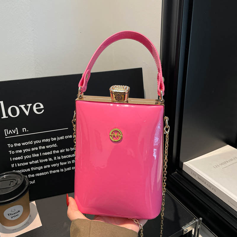 Luxury Brand Designer Bag 2026 New Shiny Chain Fashionable And Stylish Handbag For Women, Light Luxury Shoulder Bag, Textured Crossbody Bag