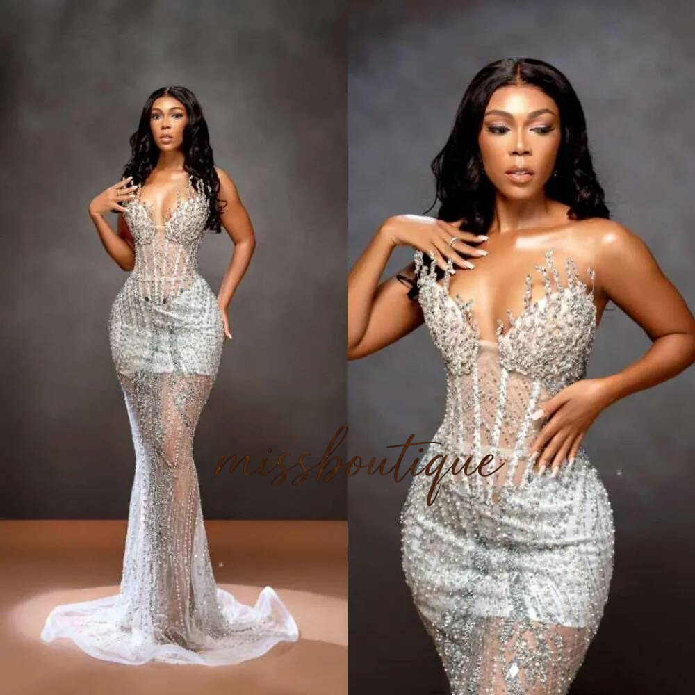 Brilliant Crystal Evening Sweetheart Mermaid Celebrity Dresses Beaded Slim Fit Prom Gowns Customized Sleeveless Formal Dress Sweep Train Q019