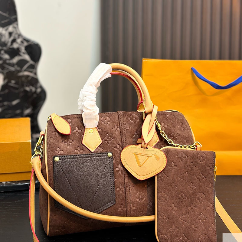duffle bag designer Luxury Designer duffle sports travel bags womens Genuine Leather tote trunk crossBody Shoulder Bag handle large luggage