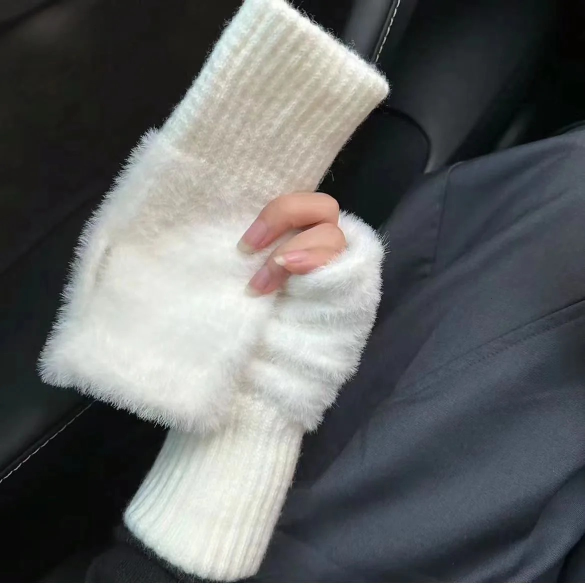 1pair Mink Fleece Soft Winter Half Finger Gloves Women Warm Plush Knitted Fingerless Gloves Girls Wrist Mittens Writting261019