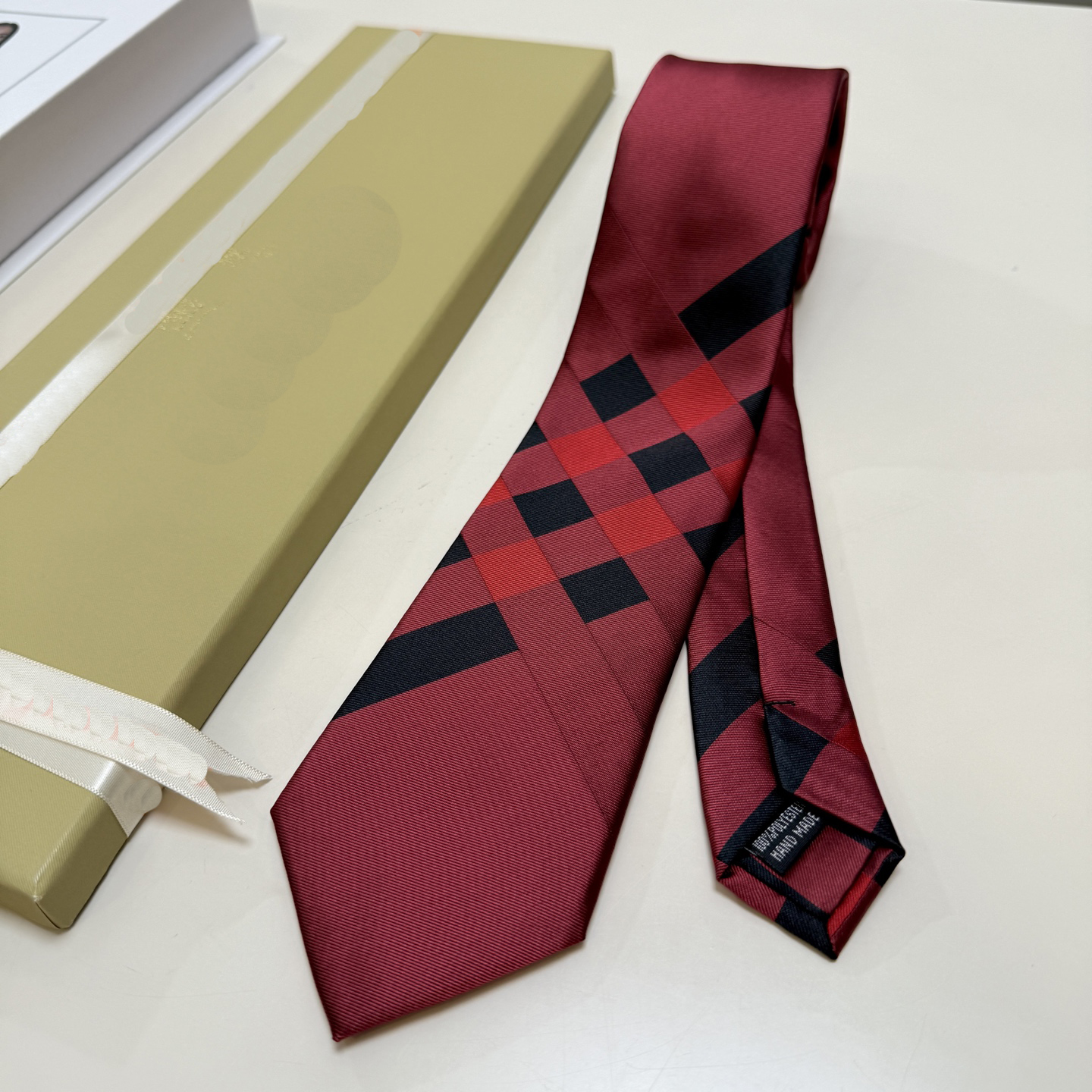BB284 Silk brand ties, luxury ties, new luxurious men's ties, high-end brand ties,business versatile ties, trendy fashion designer handcrafted