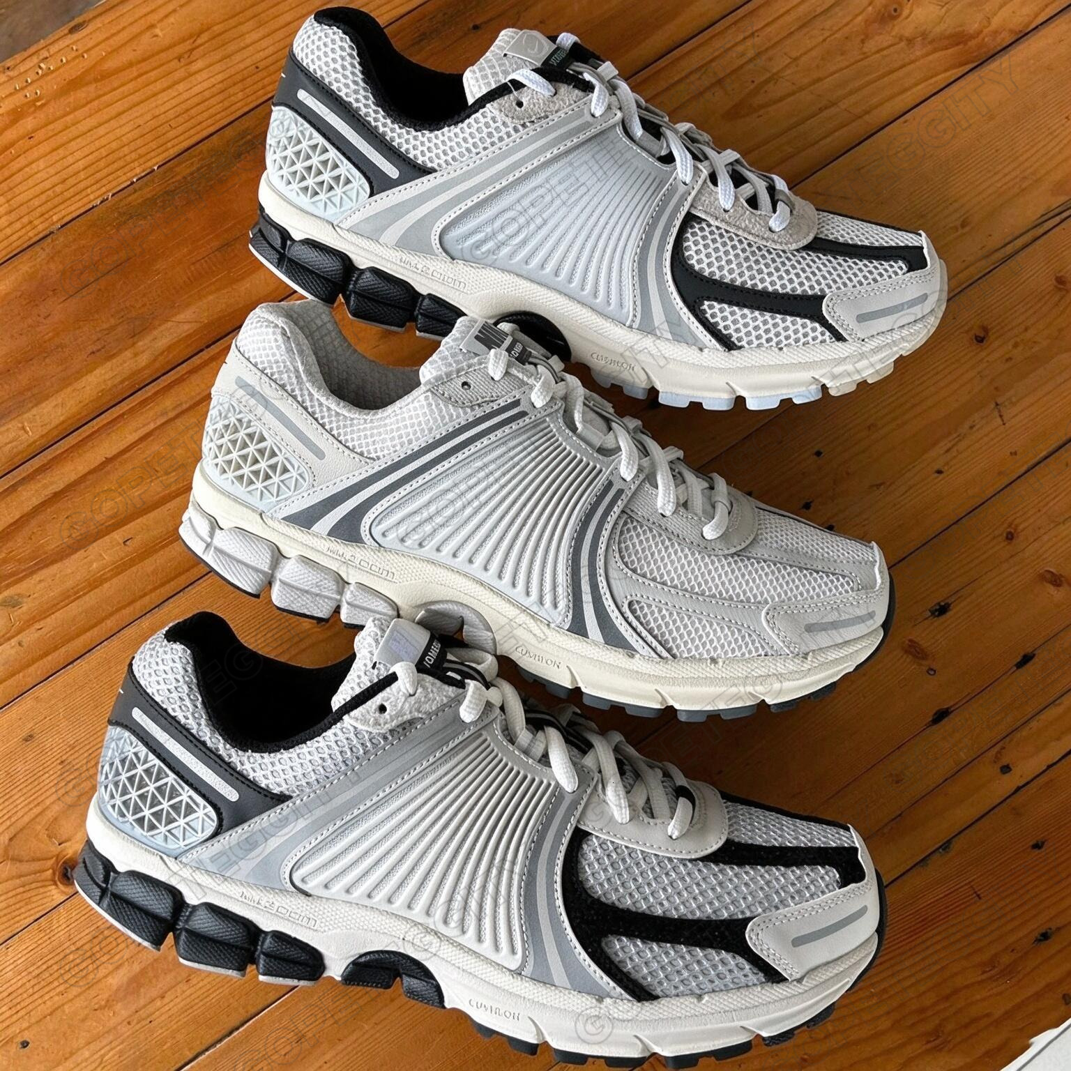 v5 rnr Designer Men Running shoes Women Sneakers Zoom 5 roam 20 trainers photon dust metallic gold silver pink form brown yellow black Tint trainer