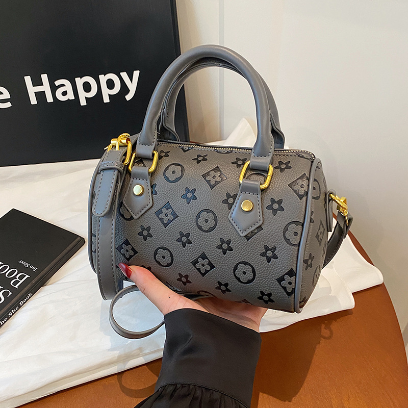 Women Fashion Bag 2026 Summer New Trendy Printed Pillow Crossbody Fashionable and Stylish Boston Bag