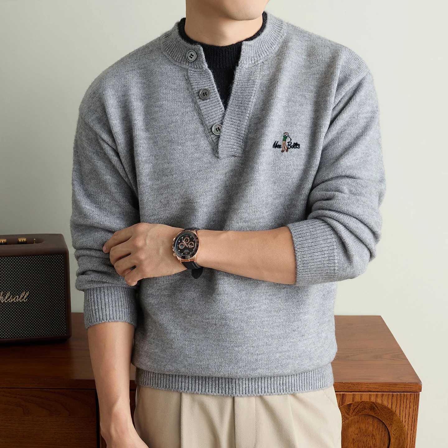 sweater Fashion Brand fake two-piece men's new exquisite embroidery casual comfort soft round neck knitted pullover M261016