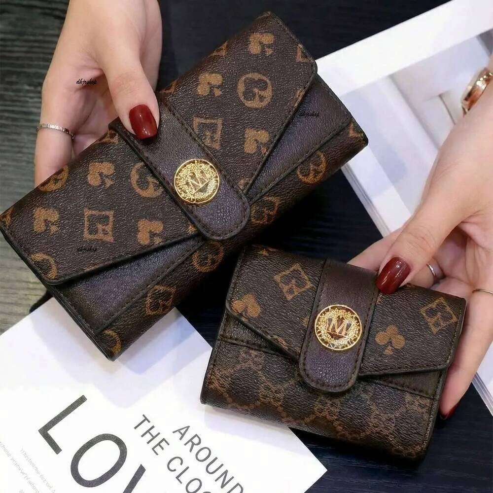Wallet Designer Woman Bags Card Holder Small Passport Cover Luxury Coin Travel Mini Purse Fashionable Lightweight Medium Party Summer