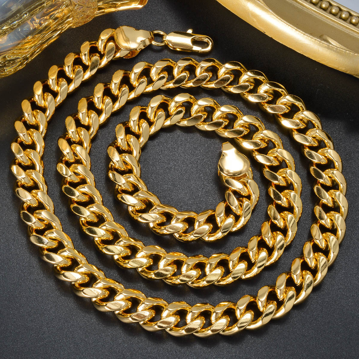 In-stock European and American new vintage punk style thick heavy-duty classic Cuban chain necklace wholesale