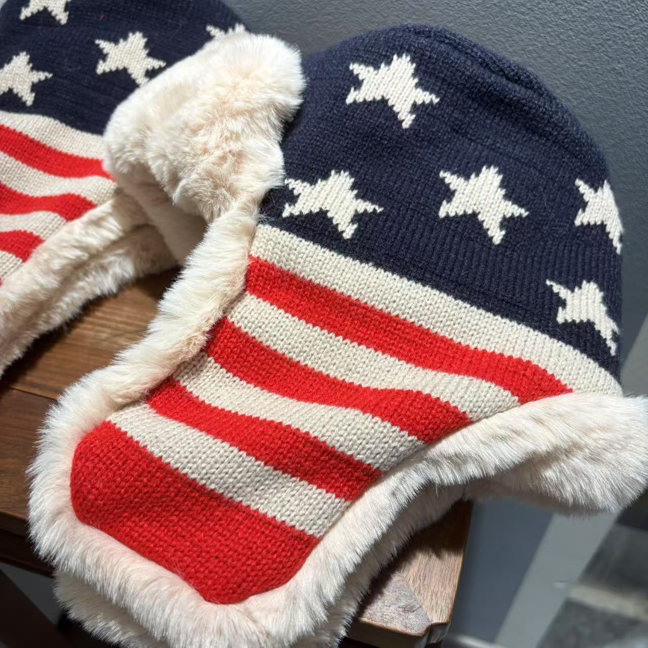 New High-End Knitted Autumn Winter Round-Top Lei Feng Hat, Unisex, Warm Fashionable, With National Flag And Star Designs Luxury Cap Brand Designer H