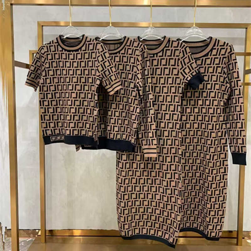 Women's Knits & Tees designer Vintage floral jacquard knit sweater, fashion, versatile, classic style, popular among celebrities