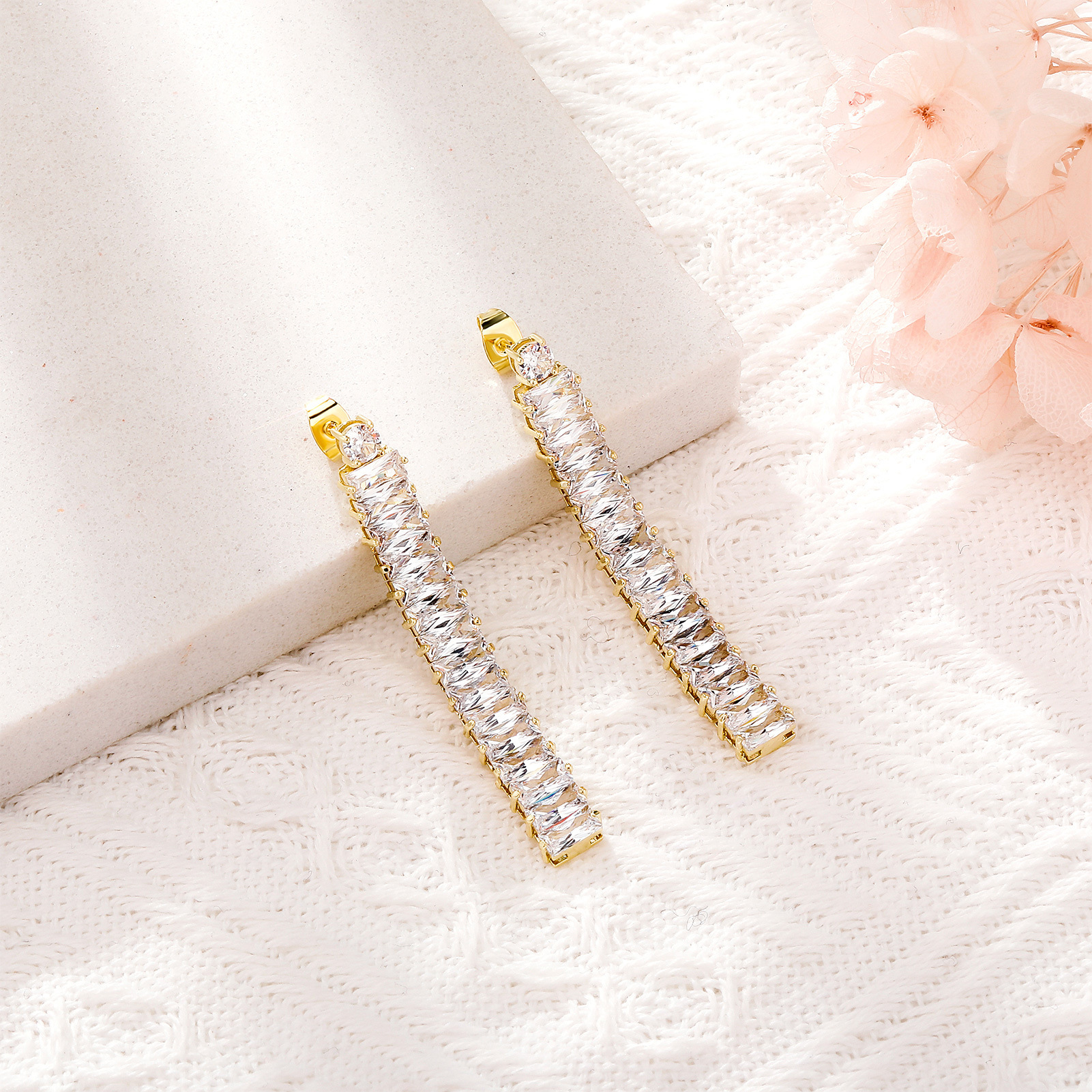 Korean Dongdaemun long chain simple elegant Luxury Iced drop earrings, Out D VVS Diamond European American trendy, unique and stylish, super fairy-l