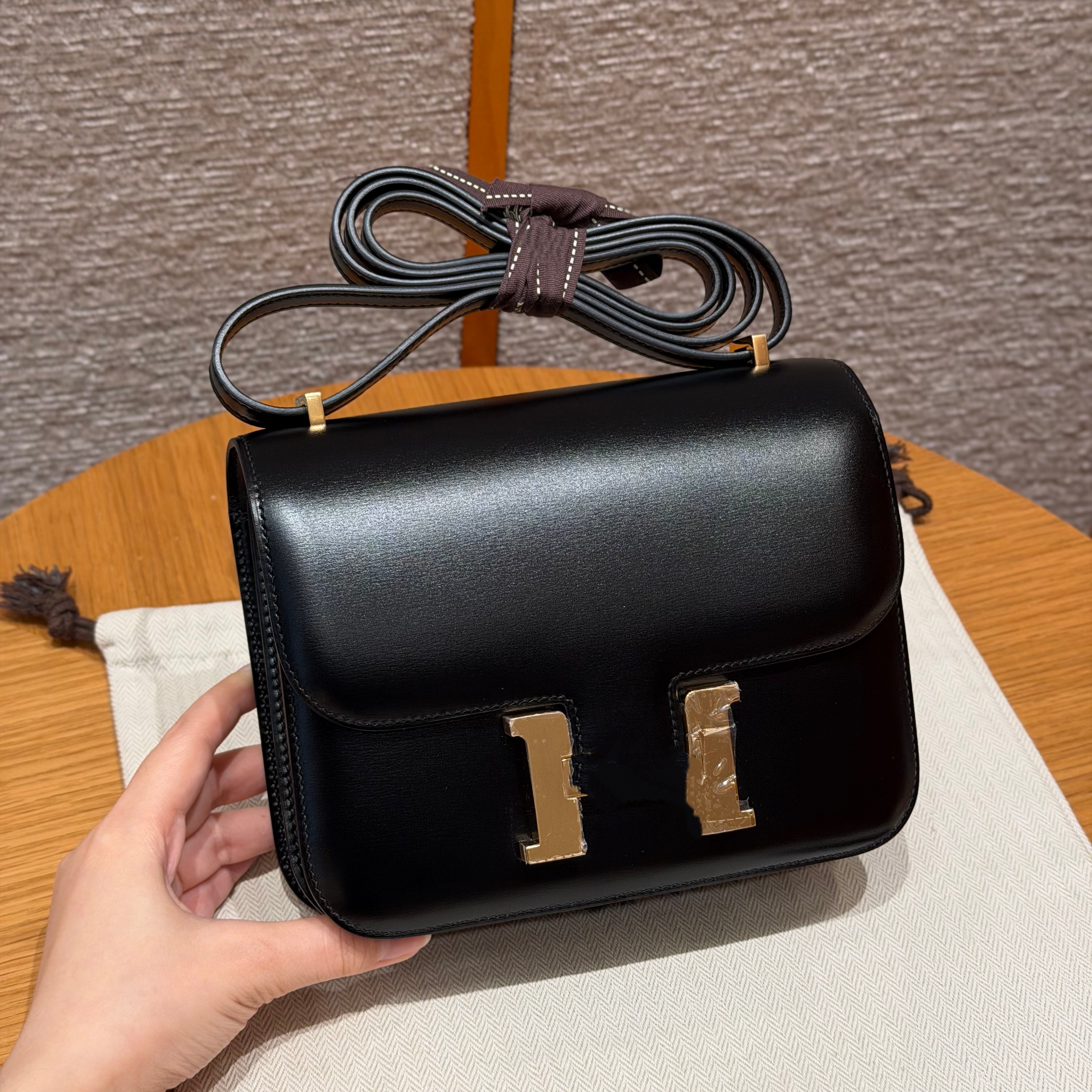 12A designer shoulder bag luxurys handbags brown Box leather 19cm 24cm gift box gold hardware handmade waxed thread high quality designer bags women