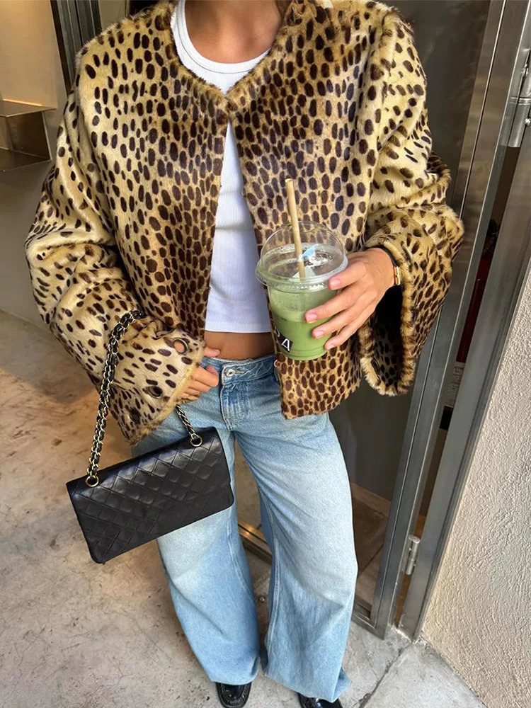 Womens Bomber Jacket Leopard Long Sleeve Short Coats Spring 2026 Female Oneck Flare Sleeves Loose Coat Fashion Lady Outerwear 261019