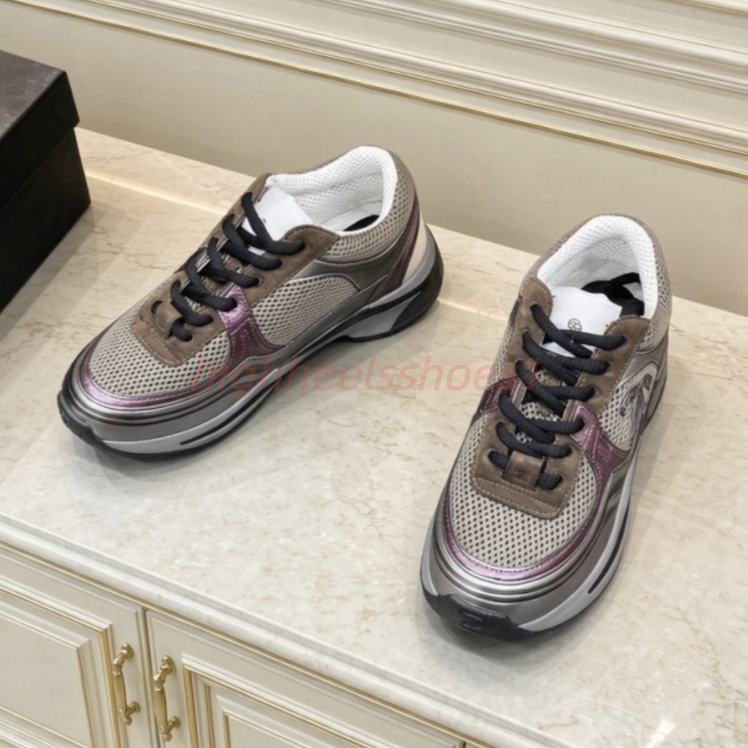 Designer Fashion Out Of Office Sports Shoes Mens Womens Luxury Brand Retro Grey Pink Metallic Running Sneakers Unisex Cushion Sole Gym Walking Tenni