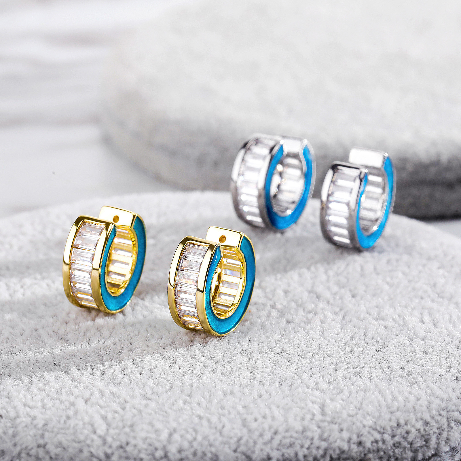 European American Creative Colorful Luminous for Men Out D VVS Diamond Women, Luxury Iced Personality Square Diamond Ear Clips, Spring and Summer Da