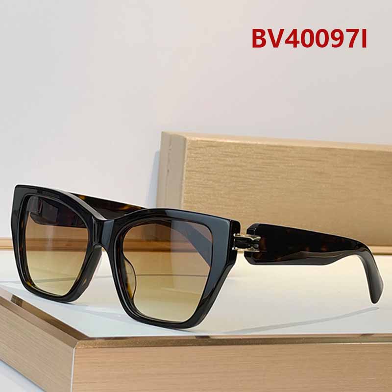 Bold Butterfly Cat Eye Sunglasses For Women Model 40097I Glossy Black Frame Brown Gradient Lenses Gold Tone Hinge Detail UV400 City Driving Travel