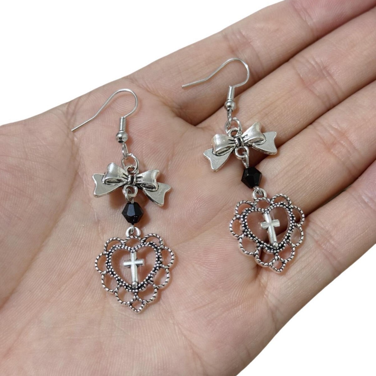 Luxury Brand Designer Jewelry Original Design, Gothic-Style Retro Heart-Shaped Cross And Bow Pendant Earrings, Direct From The Manufacturer Luxury B