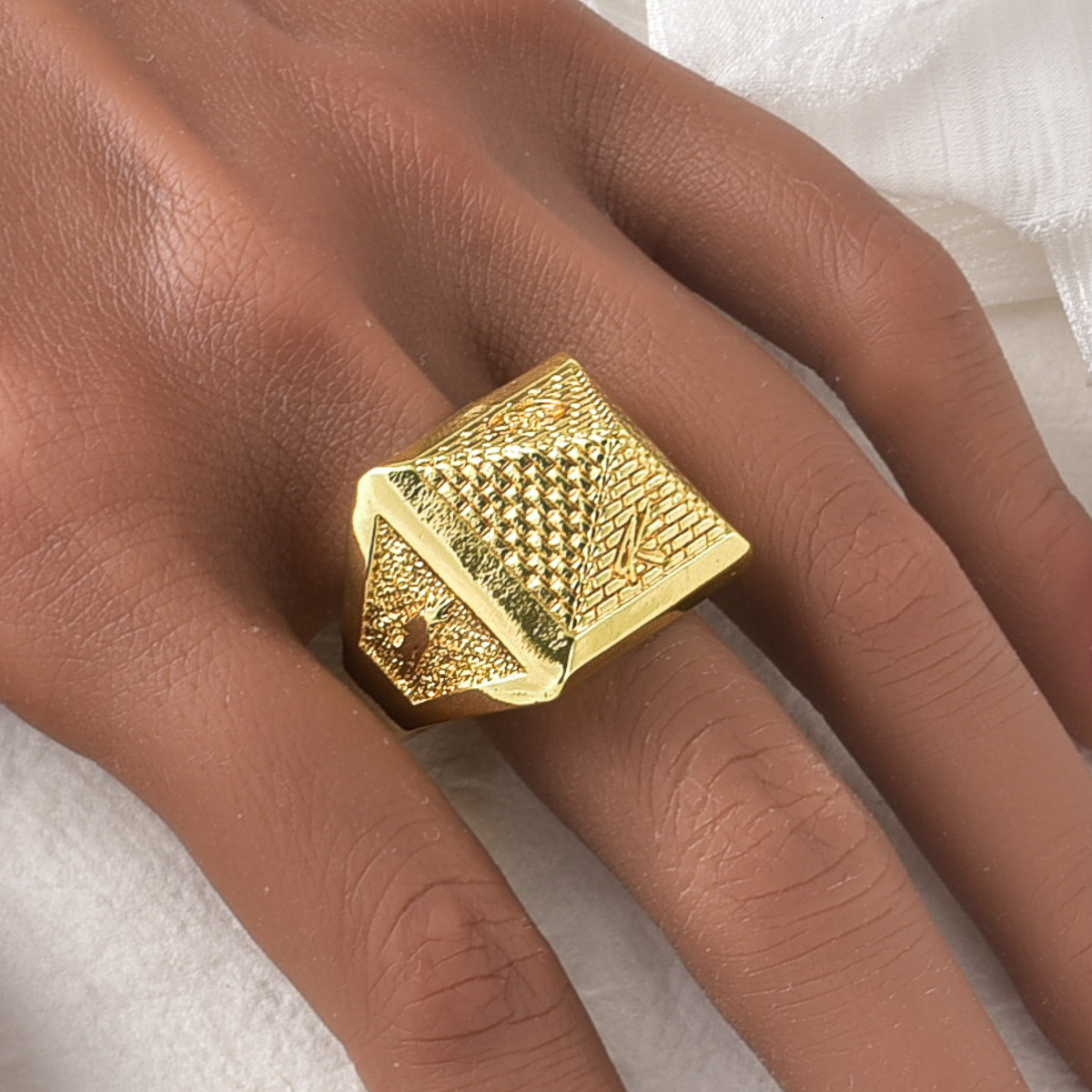Vintage European American plaid ring, featuring three-dimensional pyramid design, wide thick band, and sparkling accents a hip-hop style accessory