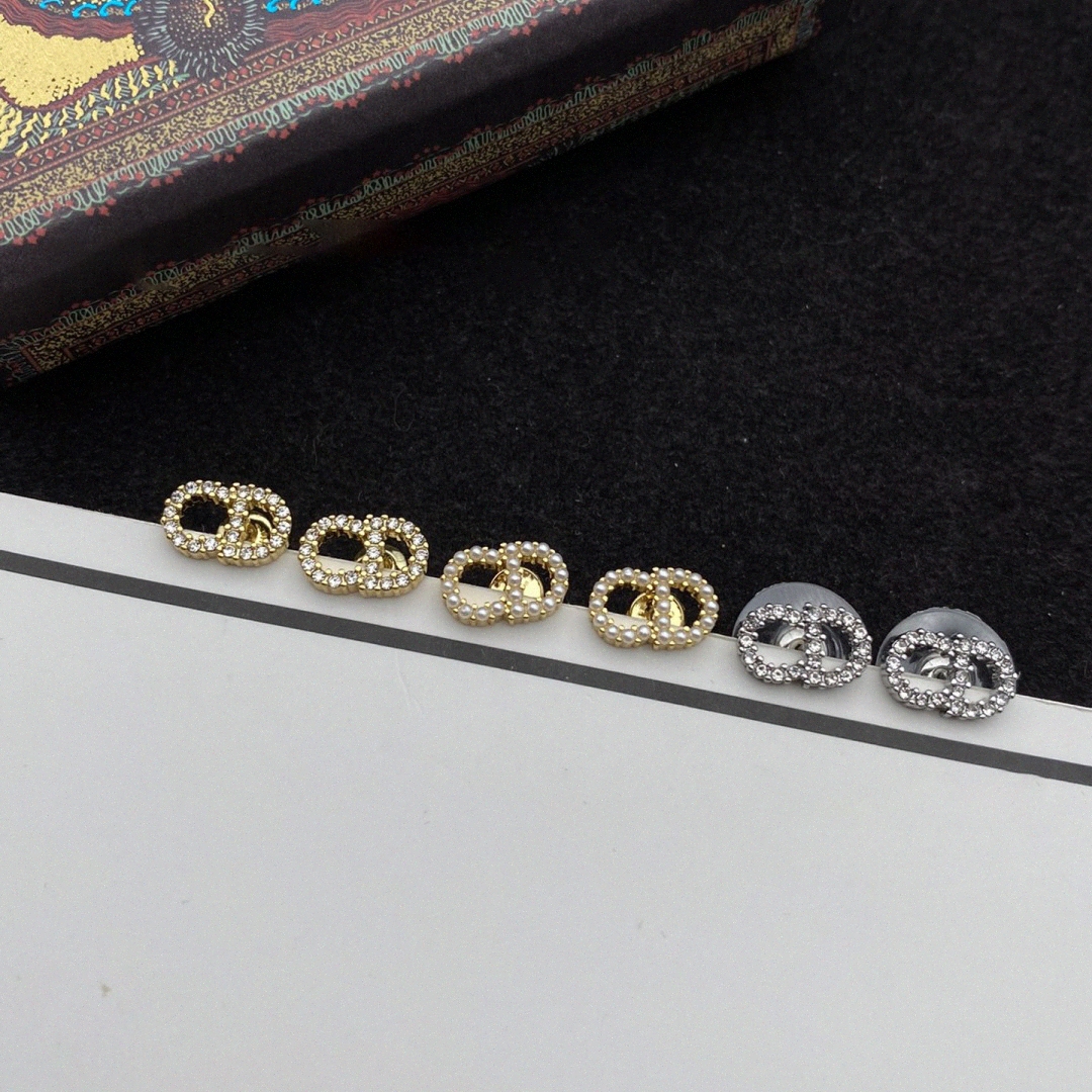 High end Stud letter Pearl diamond earrings for women Jewelry designer earrings All math Gold plated fashion Stud Classic gift Lady Jewelries 35WH#