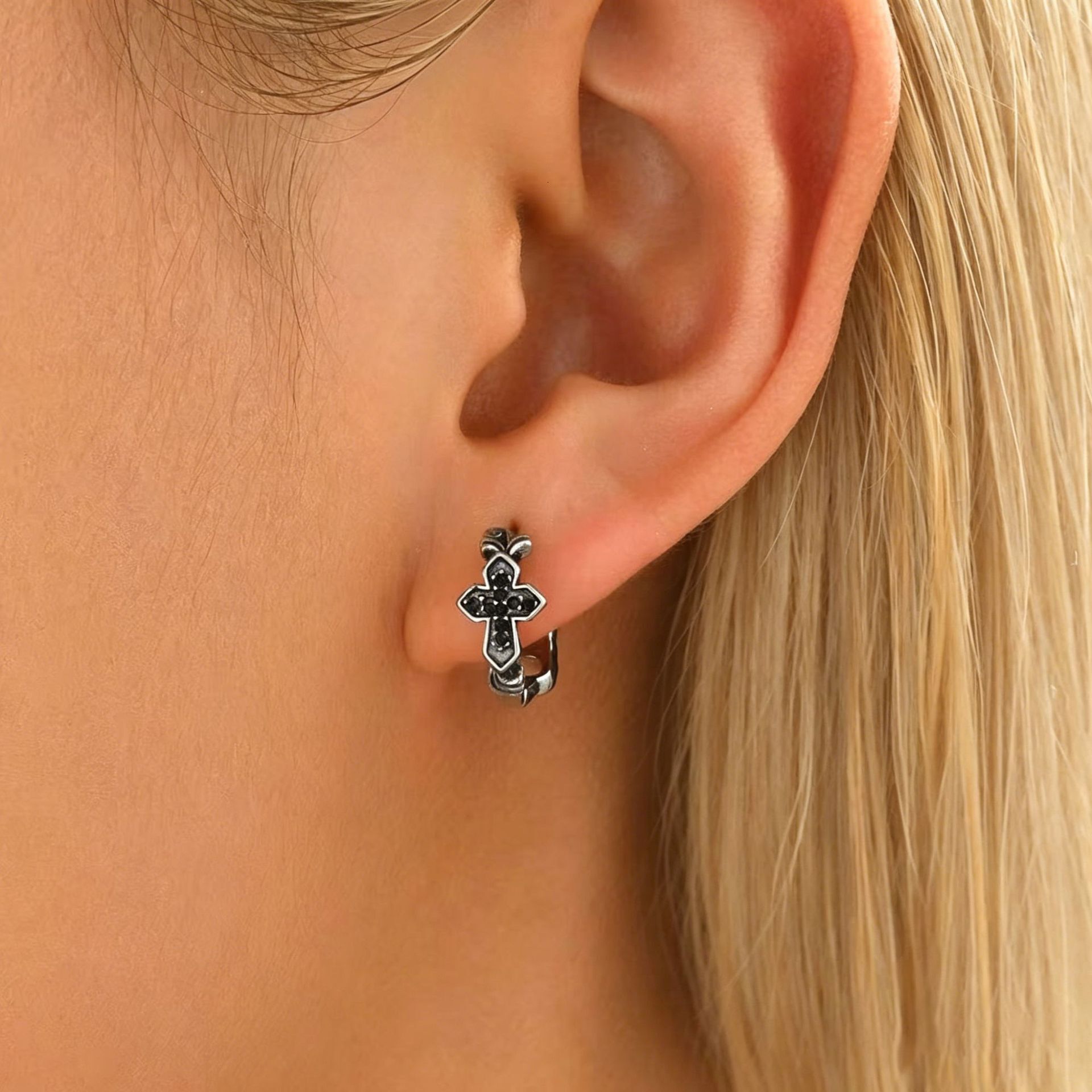 Luxury Brand Designer Jewelry Yanbo Retro Cross Earrings For Women, Featuring Unique Hip-Hop Punk Style, Heavy-Duty Antique Silver Finish, A Niche D