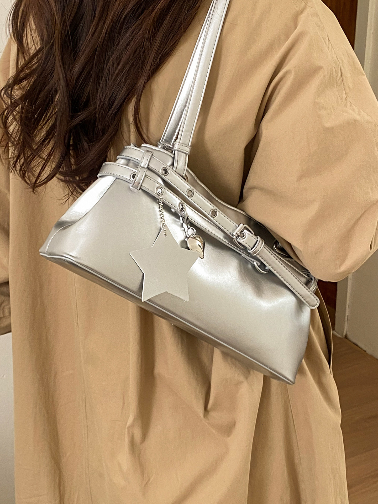 Luxury Brand Designer Bag Large-Capacity Women's 2026 New Spring Versatile Casual Handbag High-Quality Popular Shoulder Underarm Bag