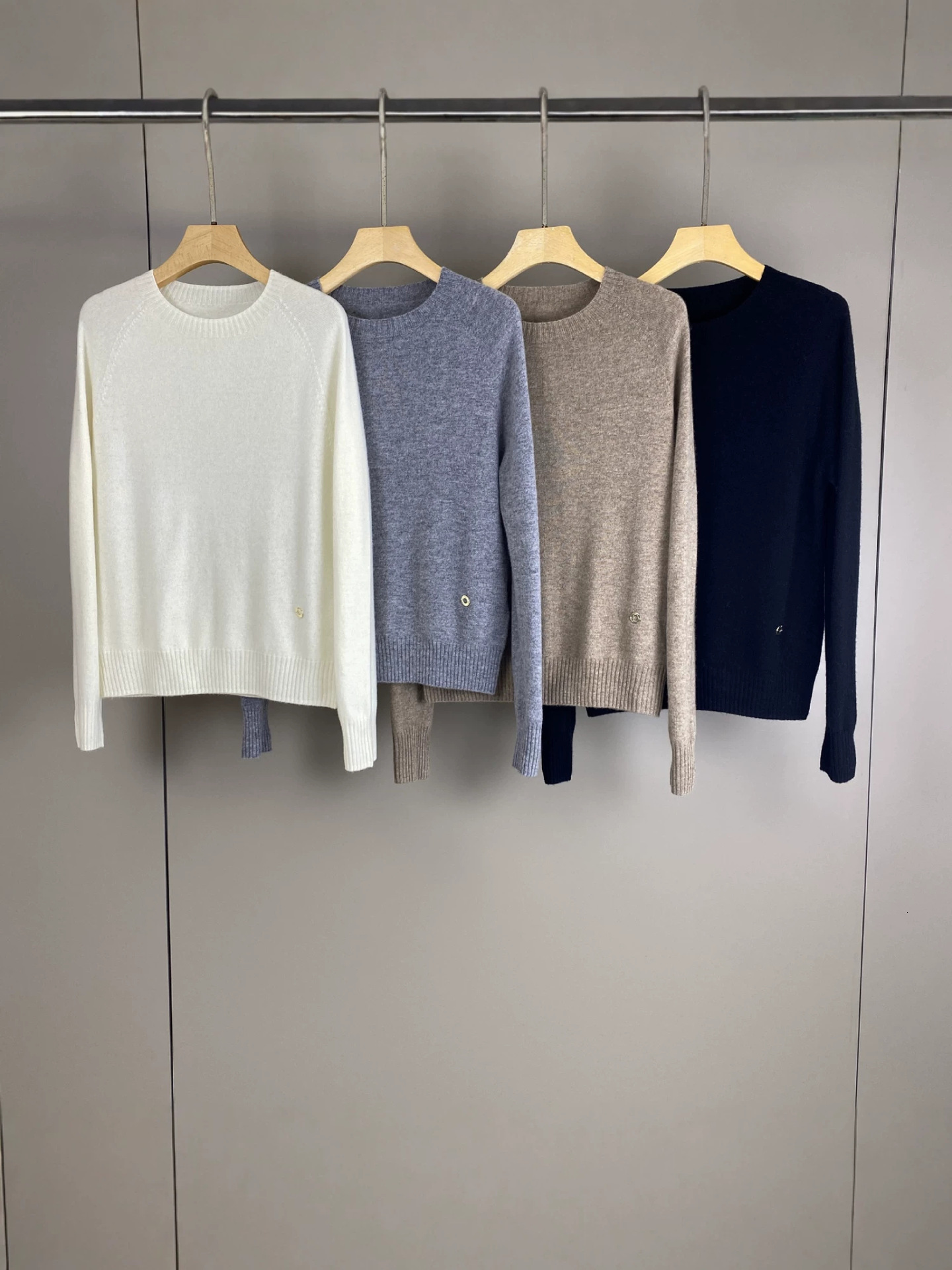 Gopin Autumn/Winter New Collection: LP Cashmere Wool Solid Color Crew Neck Knit Sweater, A Fashionable Versatile Piece Work And Everyday Wear,