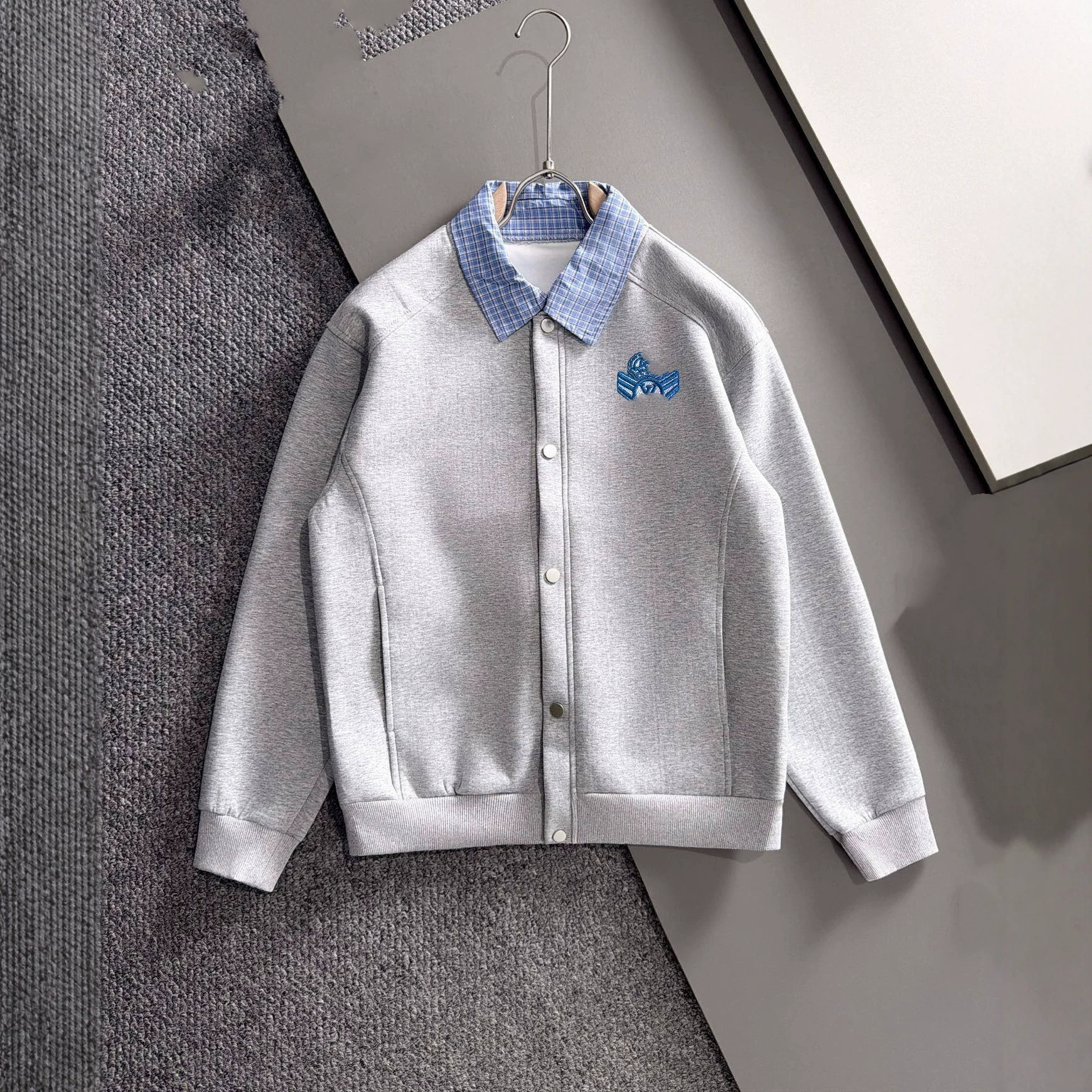 Luxury high-end version of brand. New casual long-sleeved sweatshirt a blue letter designer luxury embroidery on the chest, perfect for pairing with
