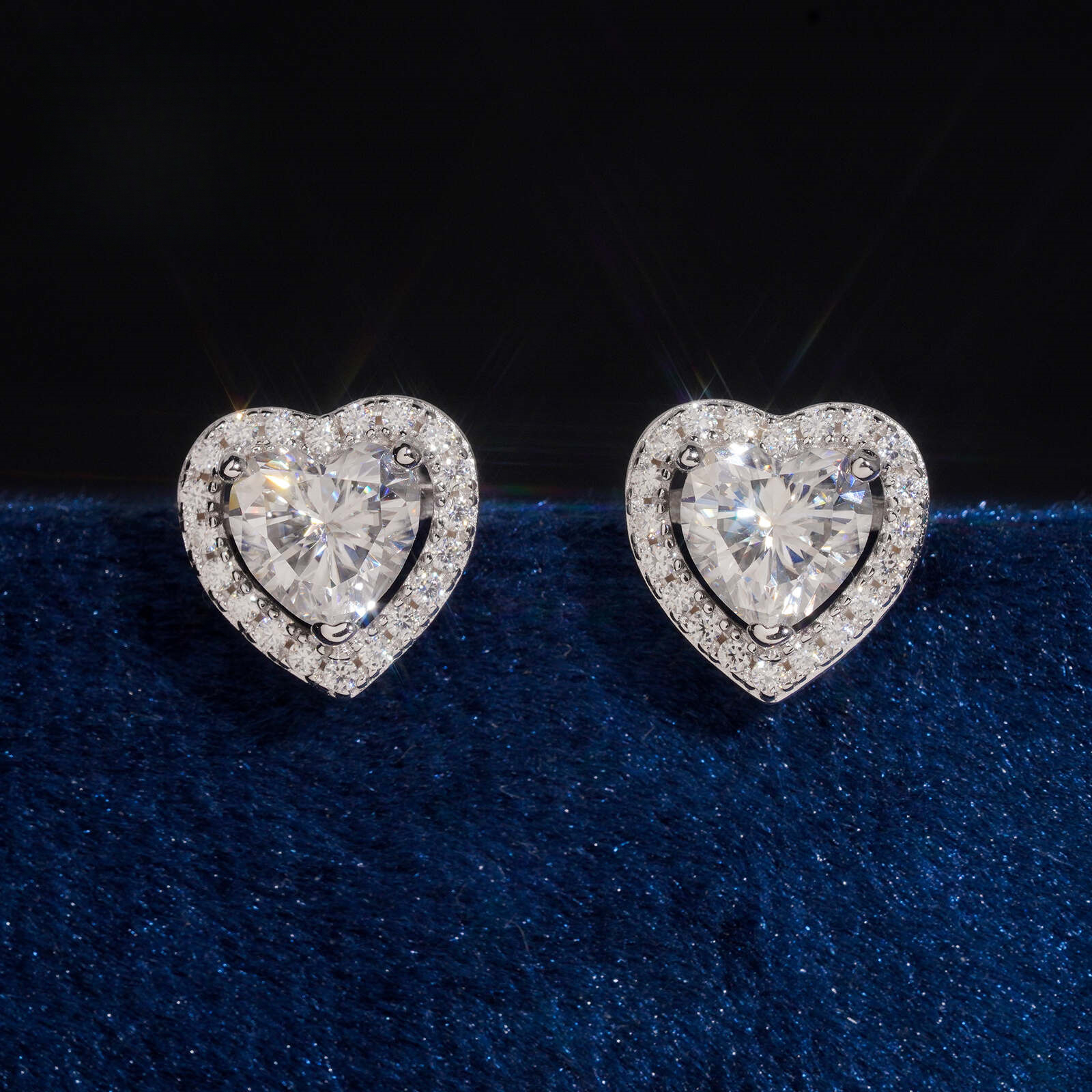 S925 silver moissanite GRA certificate, 6MM, heart-shaped style, lightweight luxury earrings, wholesale for sales