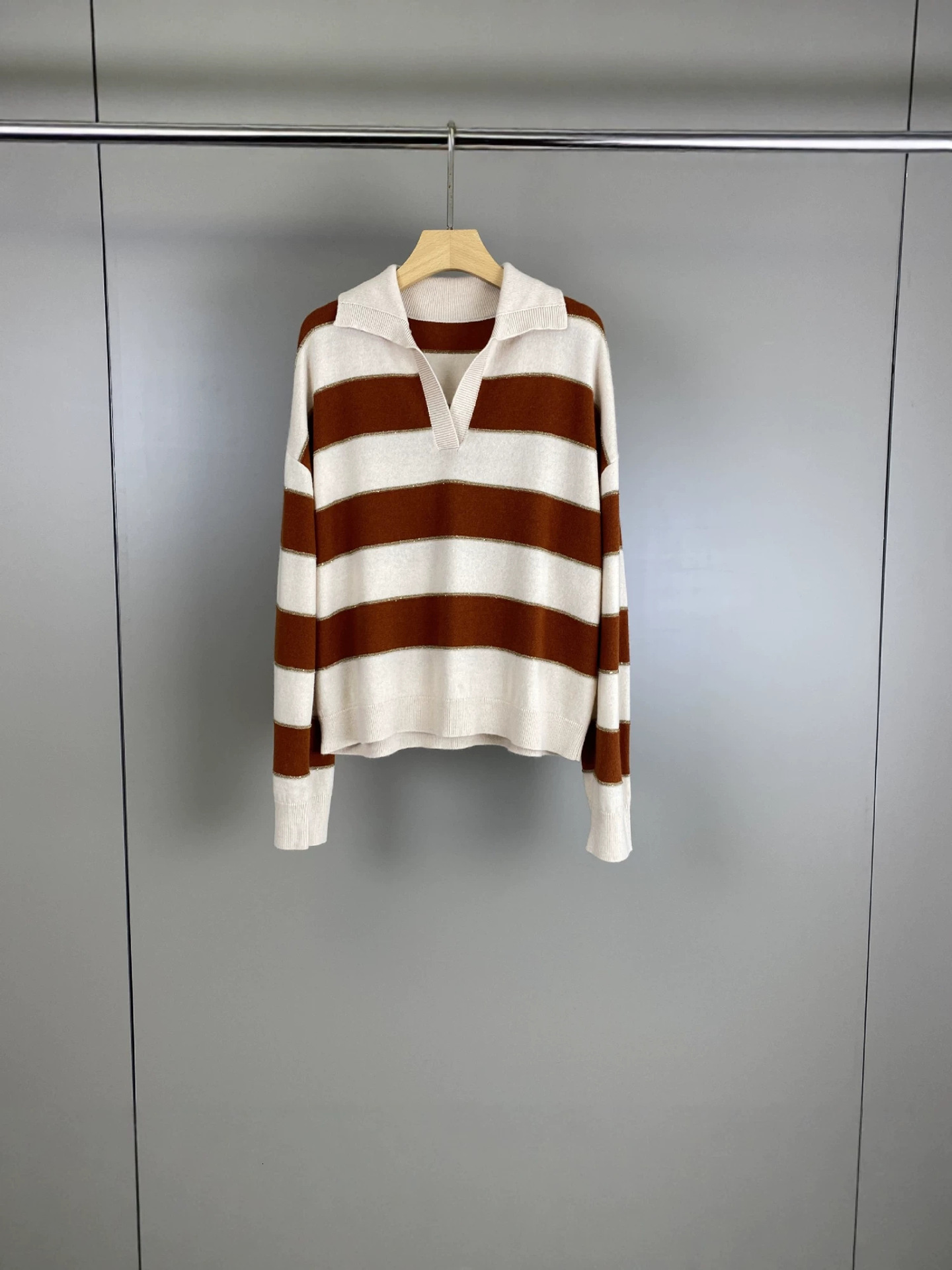 Gopin Autumn/Winter New Collection: BC Pure Cashmere Polo Collar Colorblock Striped Pullover Sweater, A Fashionable And Versatile Piece For Women