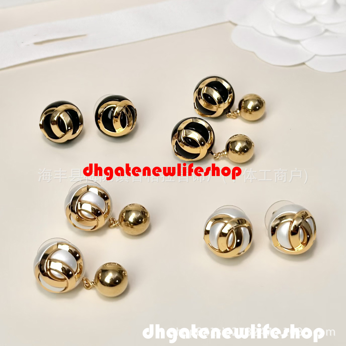 luxury cc earrings designer jewelry 26B Resin Pearl Glossy For Women Light Style Black White Enamel Round Pendant Earrings channel earrings