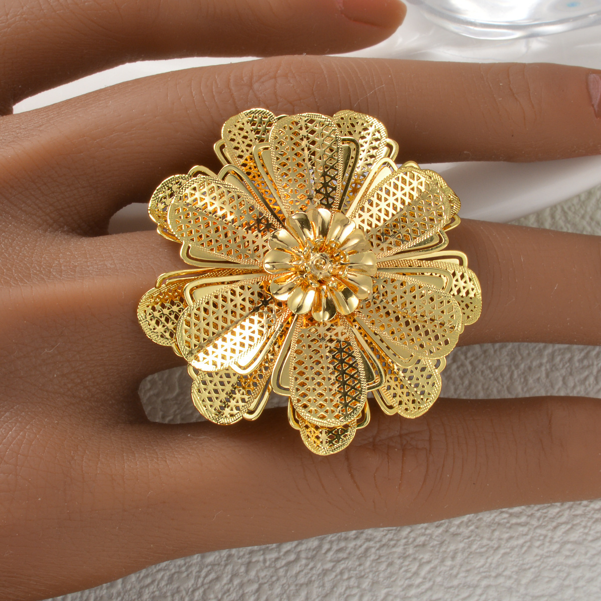 Fashion Luxury Hollow Flower Leaf Women's Ring Waterproof Adjustable Size Bride Wedding Birthday Party Christmas Gift
