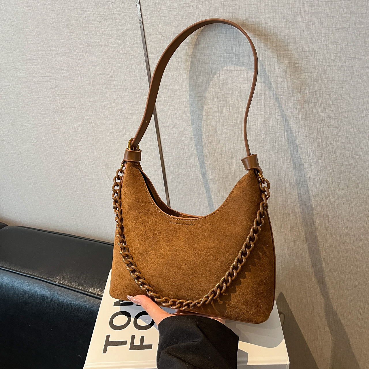 Korean Style Fashion Simple Handbag for Women 2026 Winter New Versatile Elegant Retro High-end Single Shoulder Crossbody Bag
