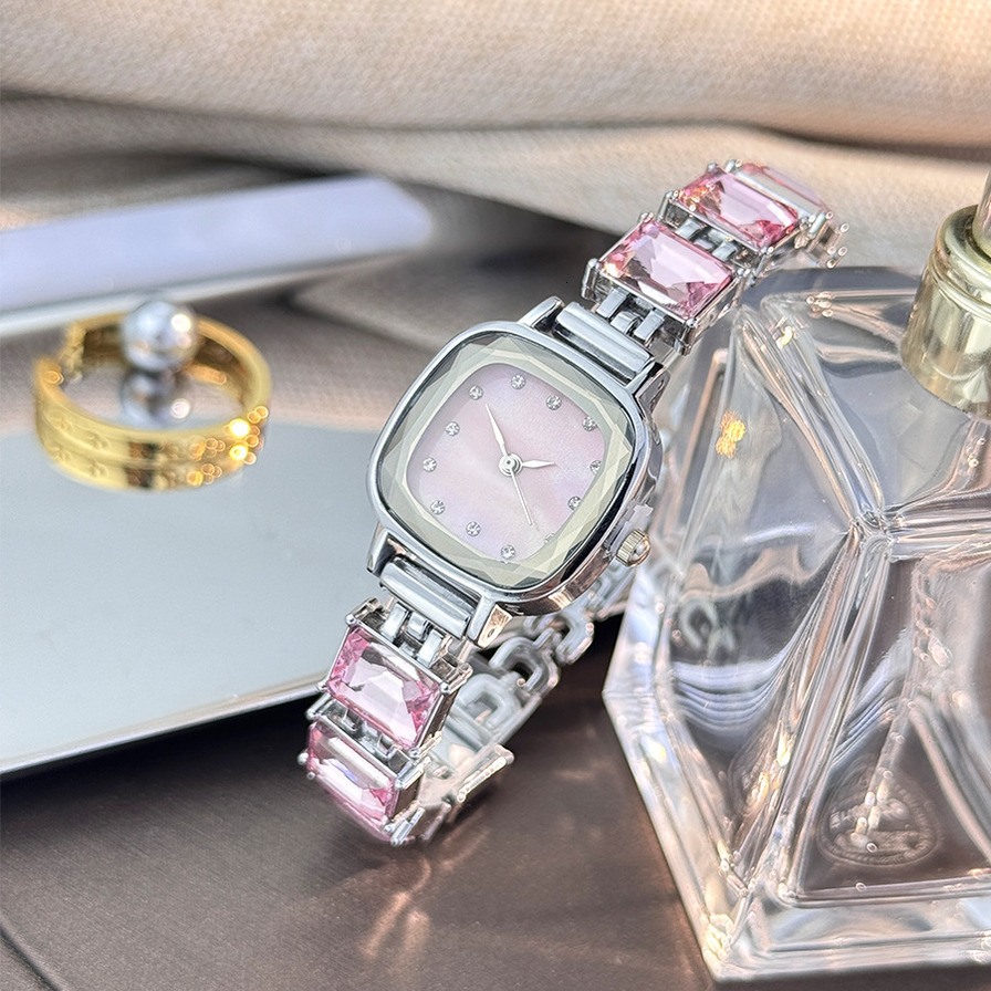 gn Trade Model: Square Ice Candy-Shaped ladies With Large Sparkling Diamonds, Mother-Of-Pearl Dial, And Bracelet quartz For ljh321