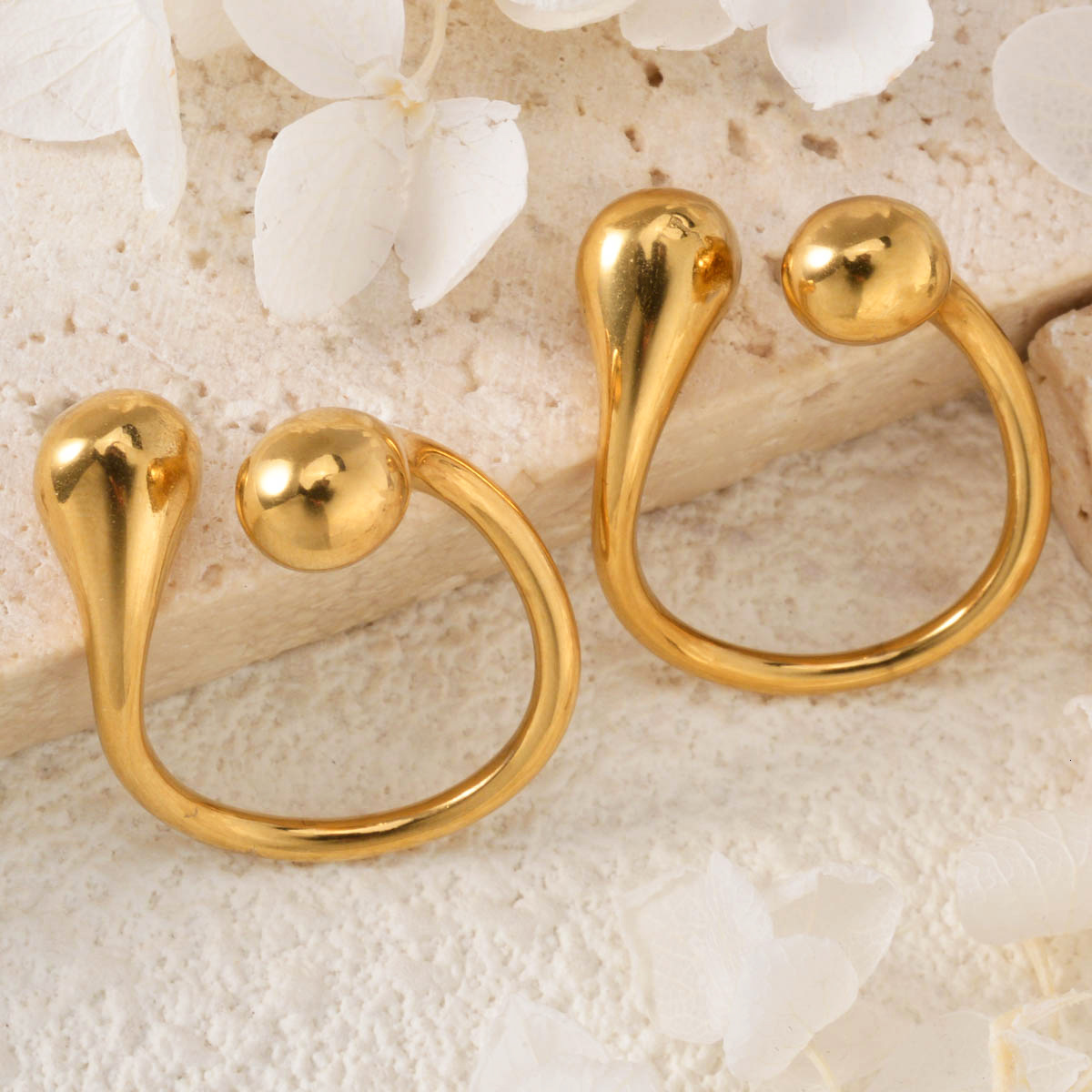 European and American New Ins Geometric Irregular Twisted Lines Water Drop Head Hot Style High-end Sense Ring for Women