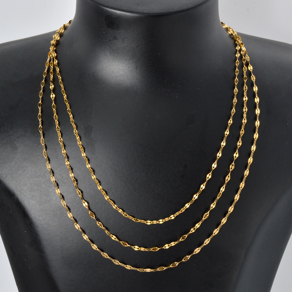 Manufacturer's Wholesale Jewelry: Stainless Steel and Unique Simple for Women, Versatile Thin Clavicle Chain, Double Lip Chain