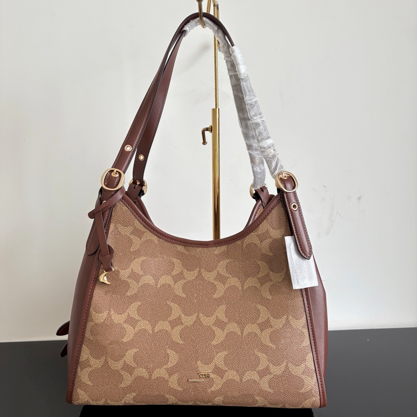 high quality Shopping Bags Black brown Bag Designer Erin Shoulder Tote Jacquard Luxurys hobo Womens crossbody travel vacation travel city Underarm b