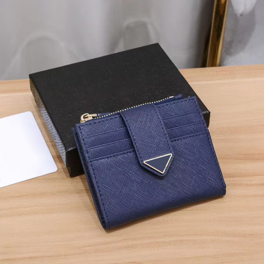 Te New Saffiano Triangle Leater Wallets Coin Purses Womens Mens Luxury Designer Cards Fashion Older 7A Quality Wit Box Cardolder Wallet Puese 9 Card