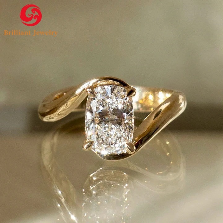 Customizable GRA Certified Long Cushion Shape Moissanite Ring 14K 18K Solid Gold 3CT 5CT Moissanite Engagement Ring for Women