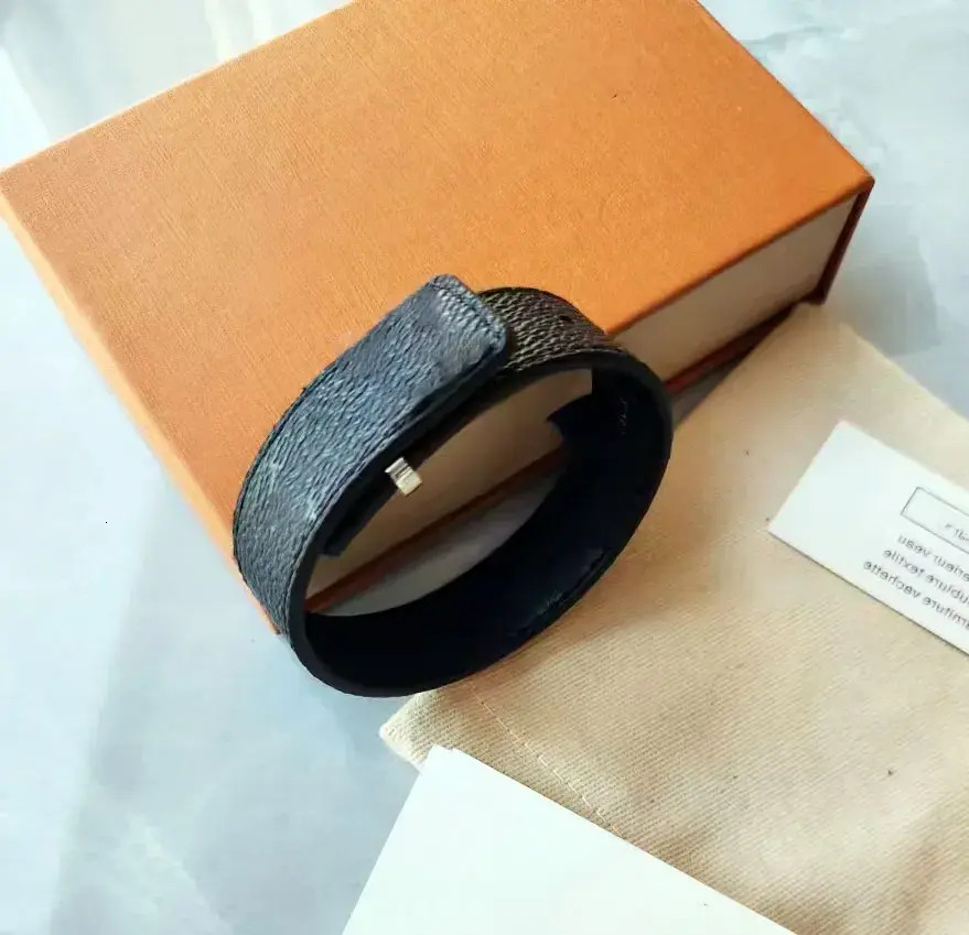 Charm Bracelet Brand Designer Leather Bracelets High End Luxury Mens And Womens decorative Bracelets Fashion Unisex Jewelry Fa