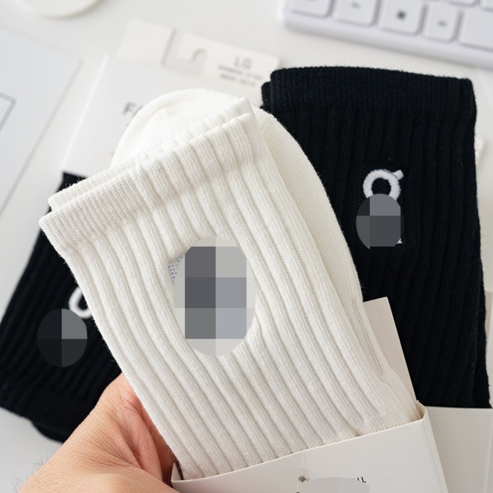 Letter High Tube Embroidered Socks Men's and Women's Same Cotton Socks Sports Socks Stockings Solid Color Socks