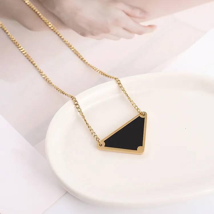 Love necklace mens chains luxury for women men gold chain pendants necklaces designer jewelry Stainless Steel charm wedding party gift