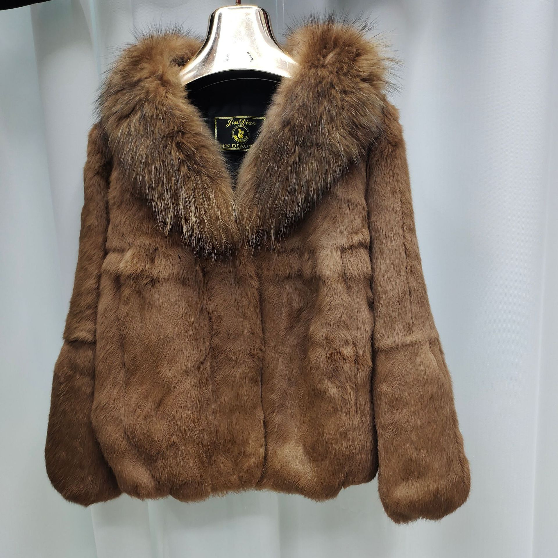 Big Fur Collar Warm Coat Faux Fur Jacket 2026 New Women's Short Faux Rabbit Coat With V-Neck, Fox Fur Collar, Thickened Warmth, Fashionable And