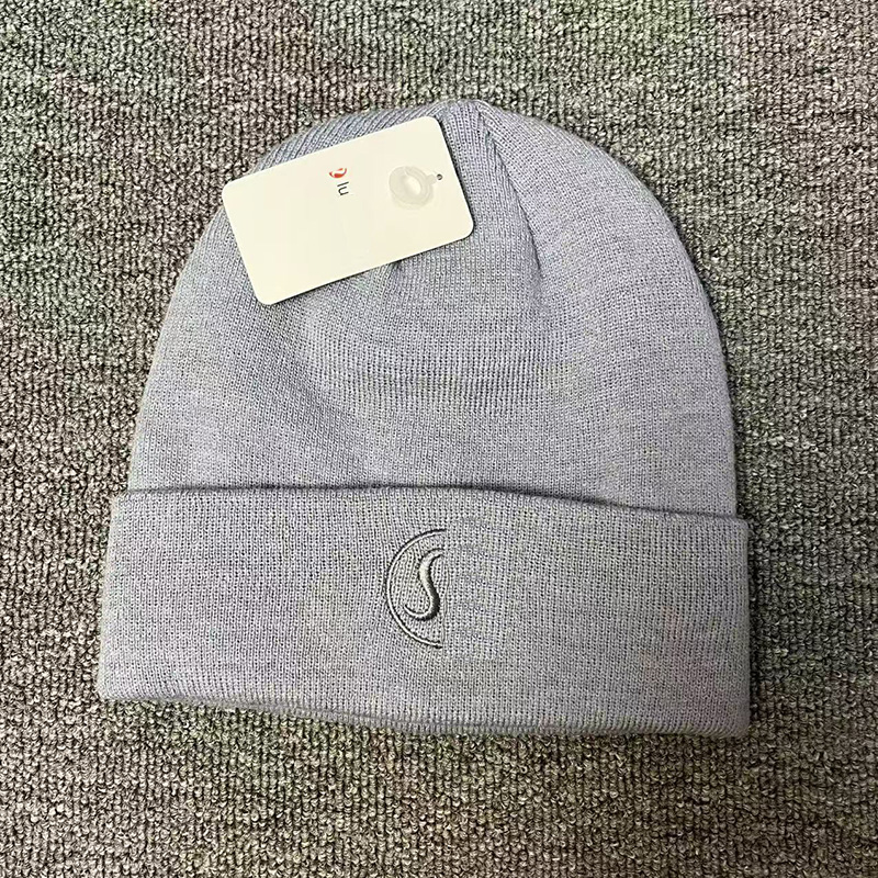 Europe Knitted Hat Designer Beanie Cap Men Autumn Winter Skull Caps Casual Fitted Unisex Leisure Pullover Bonnet