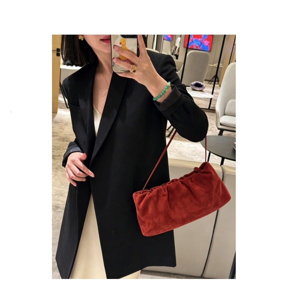 Cloud Bag Pleated Armpit New Minimalist Style Inside And Outside Leather Shoulder Messenger Female Texture Unique Fashion Simple Suotong261019