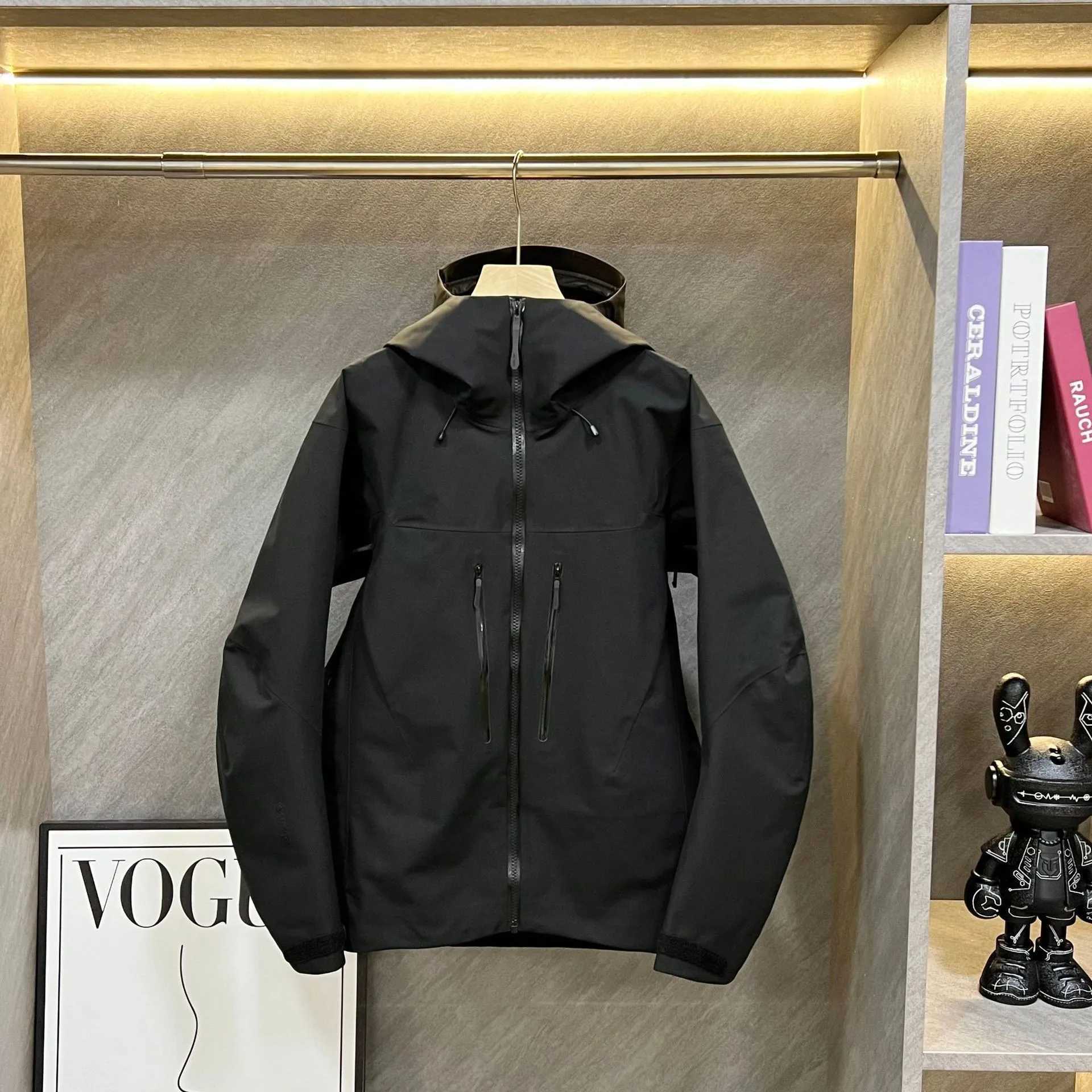 SV7 generation unmarked single-layer jacket men's and women's windproof and waterproof three-layer rubber jacket hooded jacket T261019