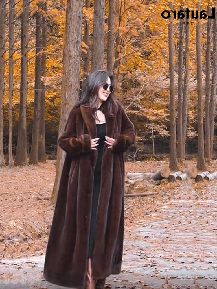 Winter Lautaro Long Oversized Warm Thick Fluffy Brown Soft Skirted Mink Fur Coat Women Elegant Furry Overcoat 2024 S261016HIGN
