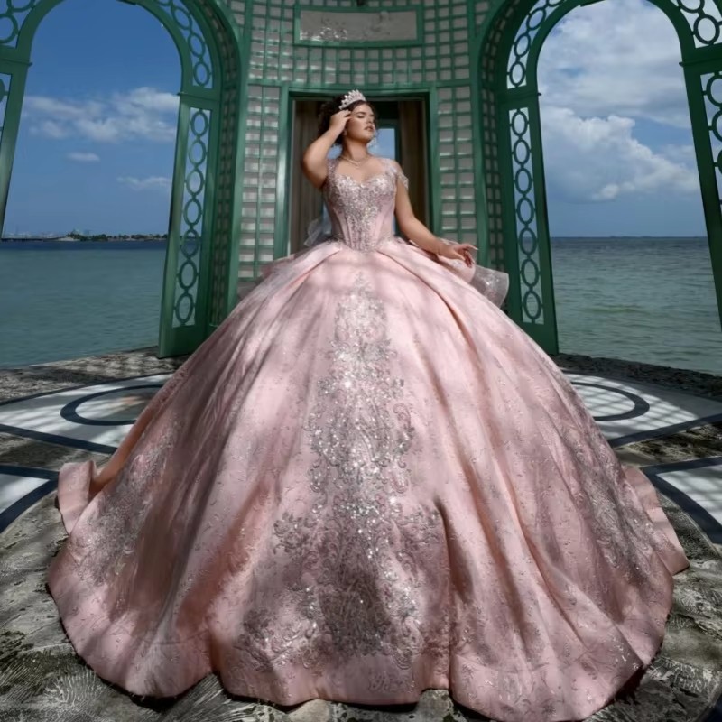 Pink Glitter Quinceanera Dresses Off Shoulder Ball Gown Sweet 16 Dress Sequin Applique Lace Beading Crystal Bow Tull Long Tail Party Birthday vestid