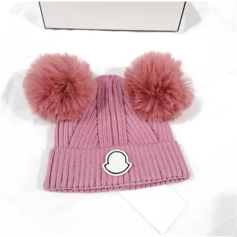 Fashion Luxury Designer Kids Autumn Winter Skull Cap Children Warm Knitted Caps Cute Balls Top Decoration For Newborn Baby Beanies Unisex Hats